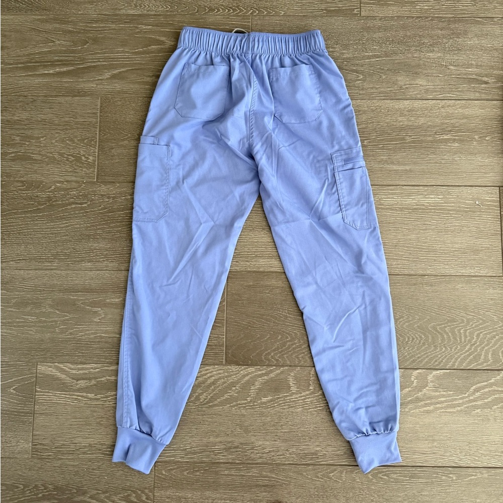 Amazon Scrub Set - Picture 2 of 5